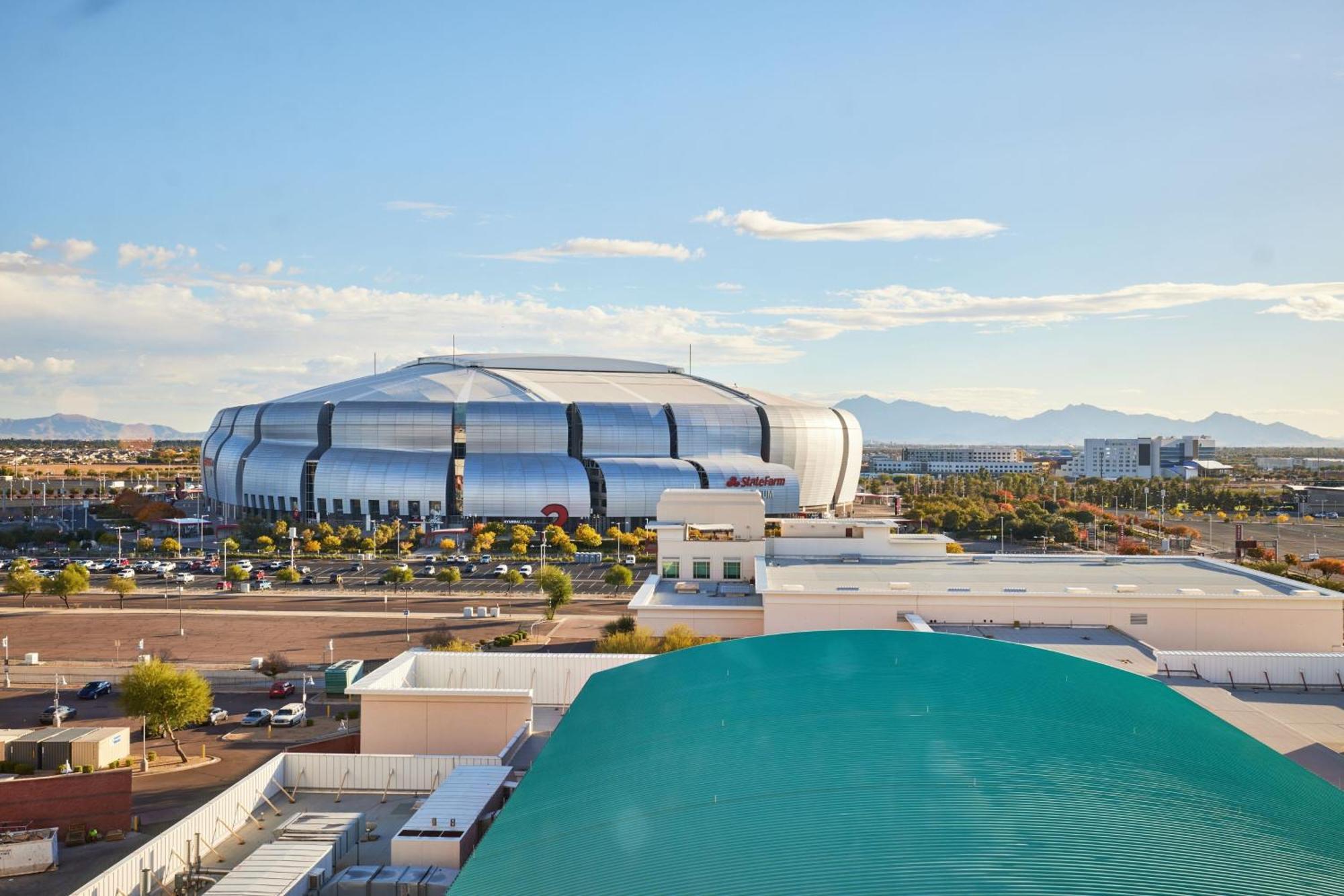 Renaissance Phoenix Glendale Hotel & Spa Exterior photo